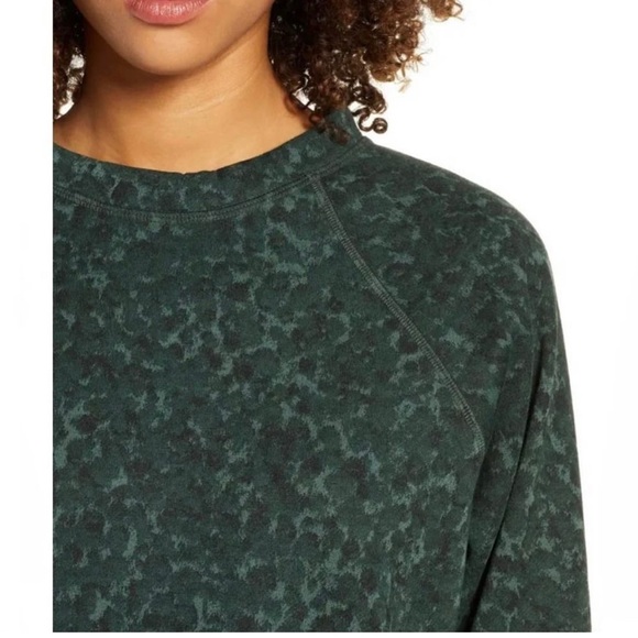 Socialite Nordstrom Cozy Sweatshirt Evergreen Leopard Size S Small - Picture 4 of 7